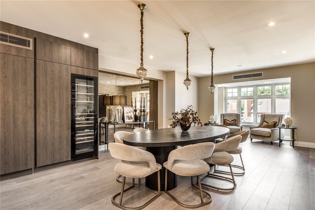 Property photo 2 of 23 Open Plan Living