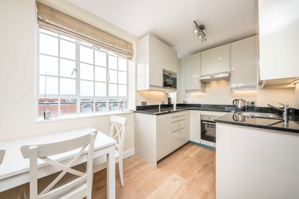 Property photo 3 of 5