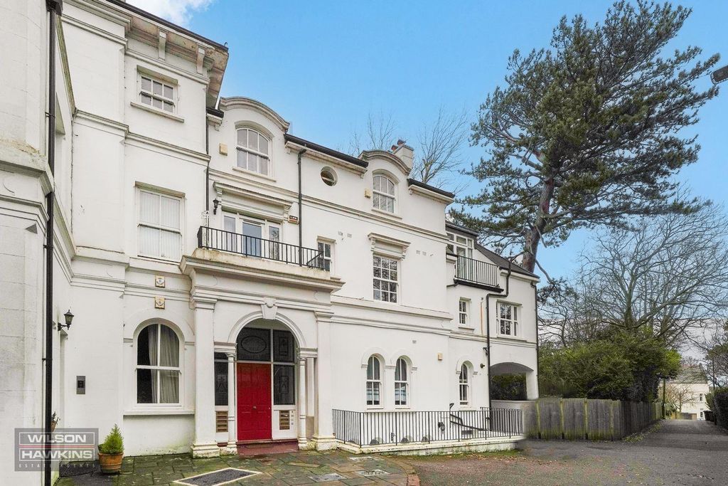 Property photo 1 of 14 4 West Hill Hall, West Hill - Onnut3Ecaj8Yewrddnvf