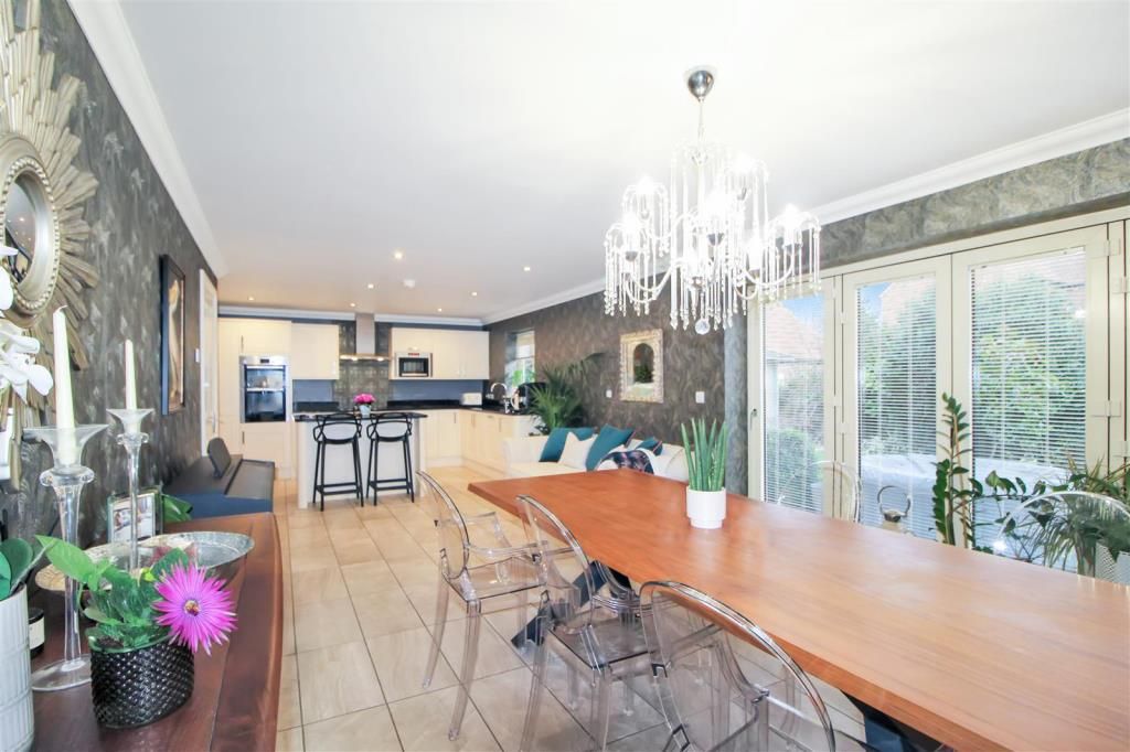 Property photo 2 of 14 Dining Kitchen.Png