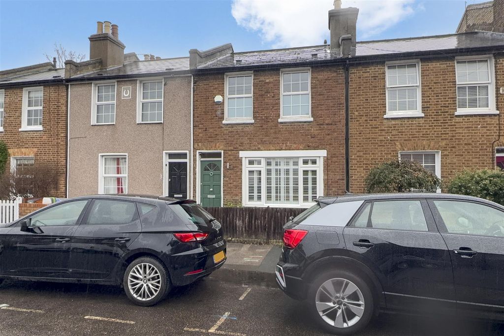 Property photo 2 of 18 12 Brightfield Road - Nwndm8Eus5Saask1Ubf1.Jpg