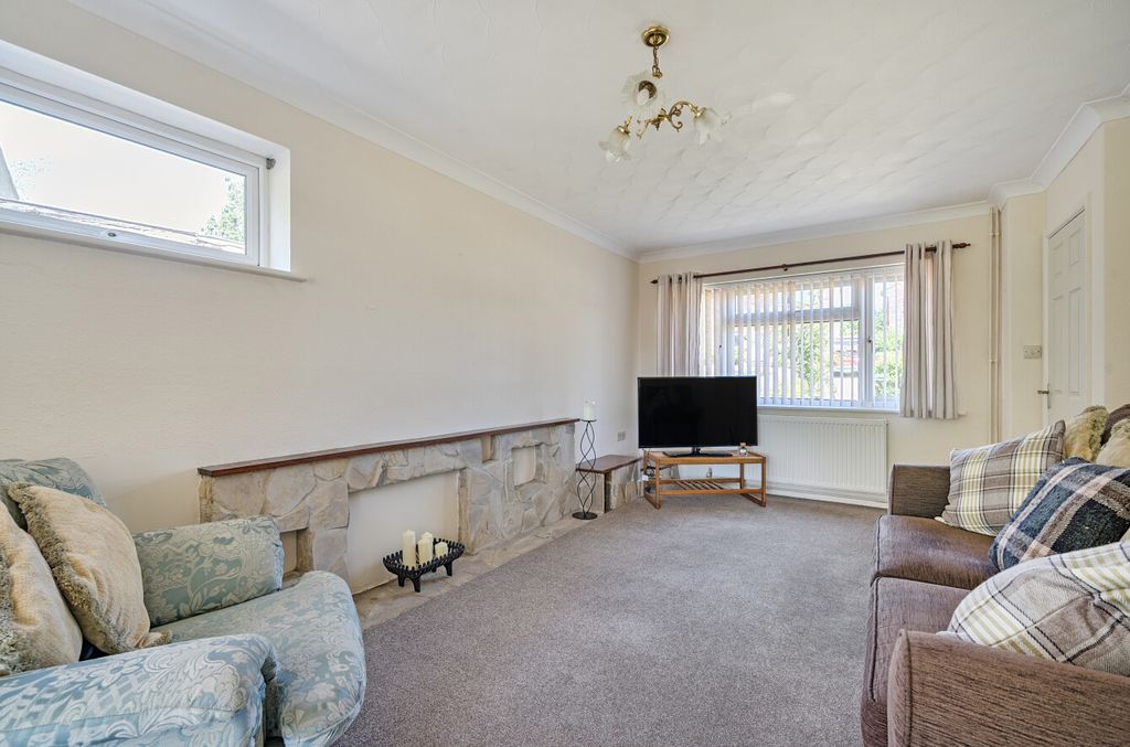 Property photo 2 of 27 1316646-17-686d79...