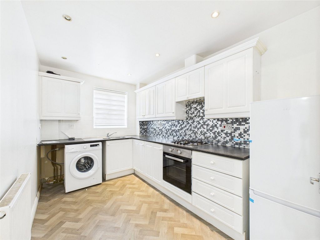 Property photo 2 of 8 Picture No. 04