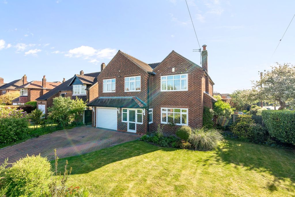 Property photo 1 of 42