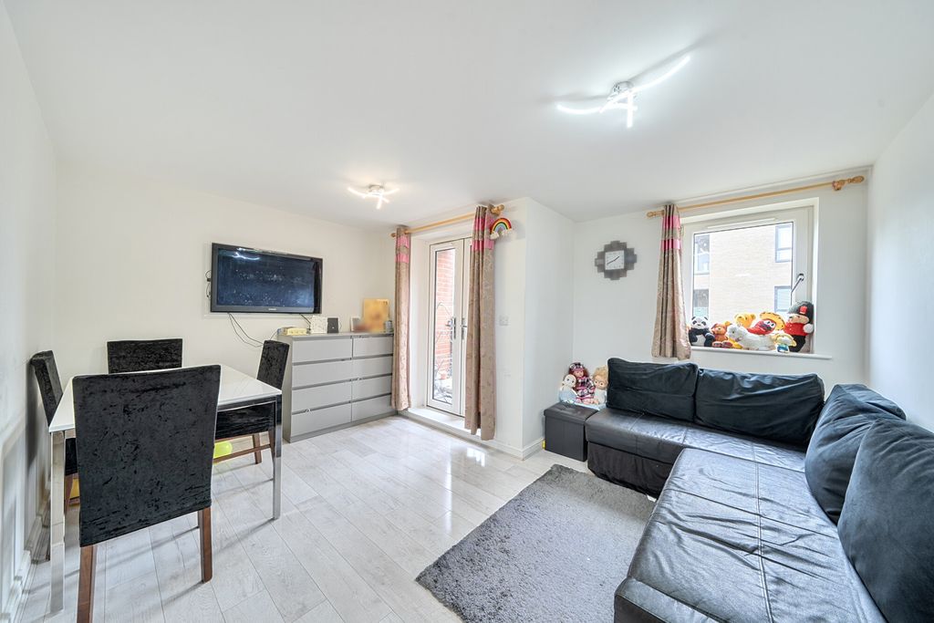 Property photo 2 of 20 1471527-16-6A26Bd...