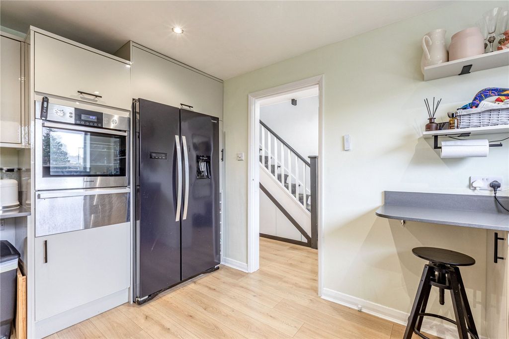 Property photo 3 of 21 Kitchen