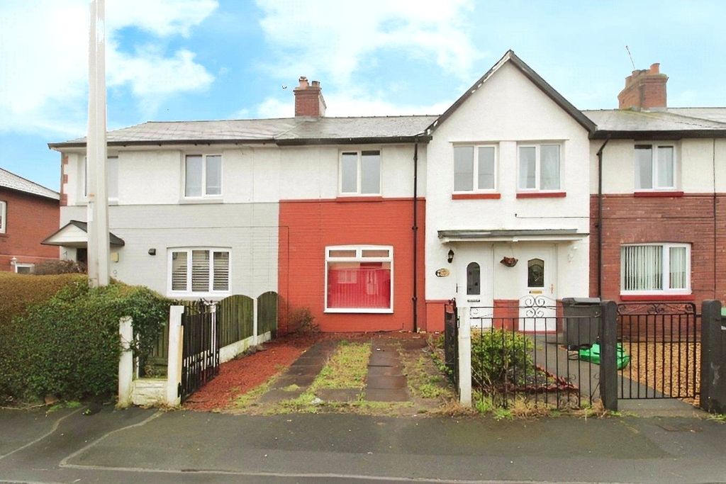 Property photo 1 of 10 External