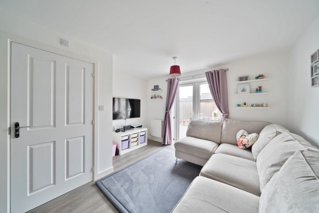 Property photo 2 of 23