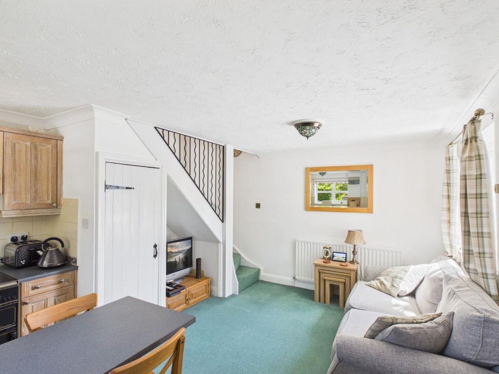 Property photo 3 of 15 Cam05010G0-Pr0134-Still005.Jpg