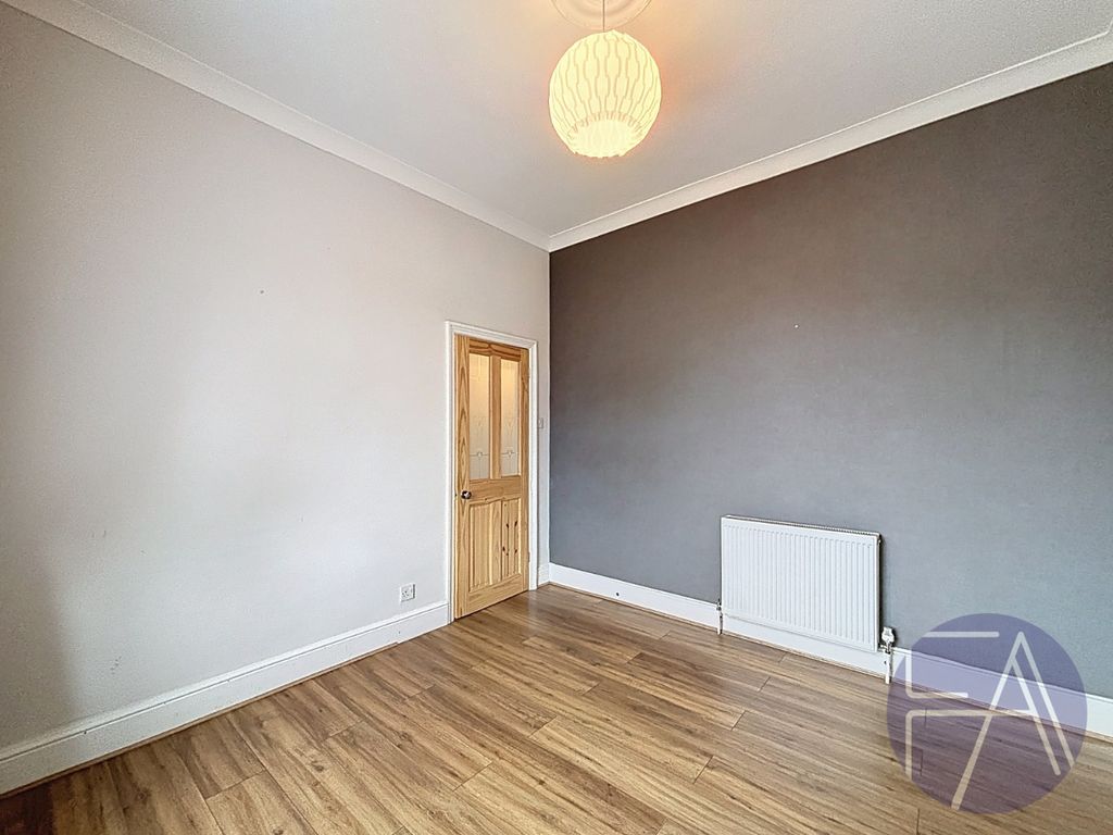 Property photo 3 of 17 4614647