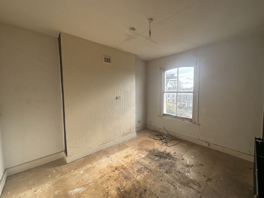 Property photo 3 of 7 Img_0758.Jpg