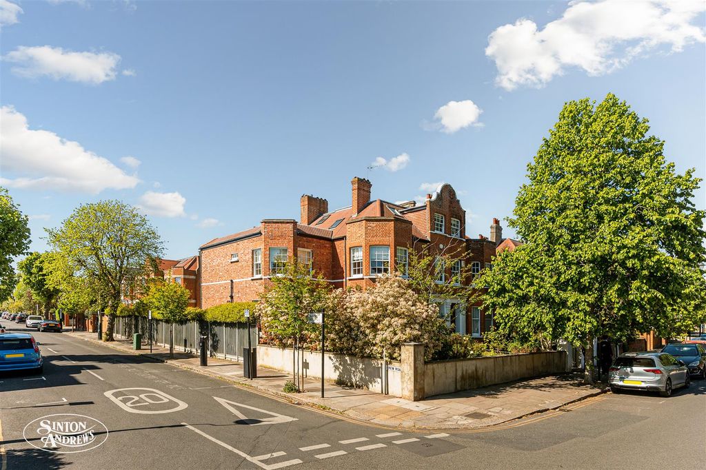 Property photo 1 of 22 21 Elers Road-2.Jpg