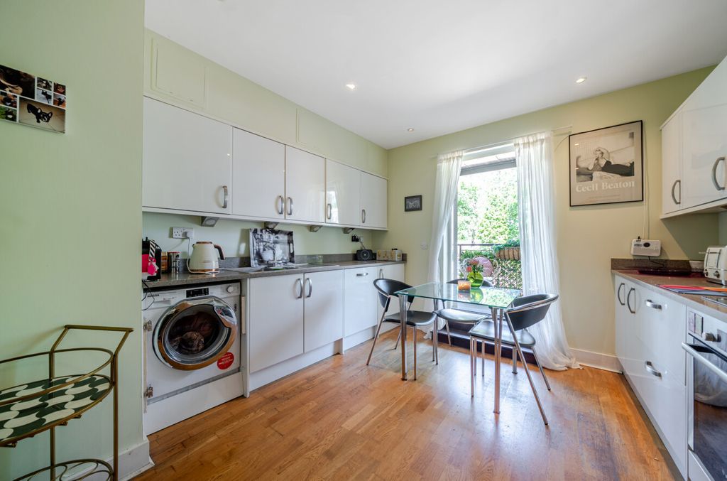 Property photo 3 of 16 1477259-10-6A32De...