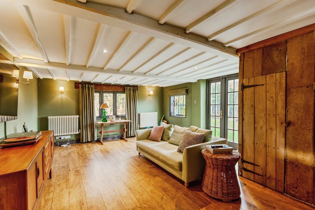 Property photo 2 of 17