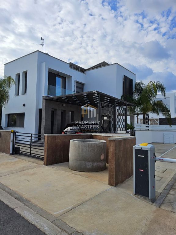 Property photo 3 of 38