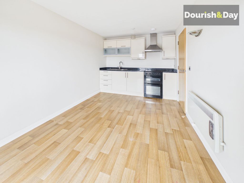 Property photo 2 of 9 Kitchen