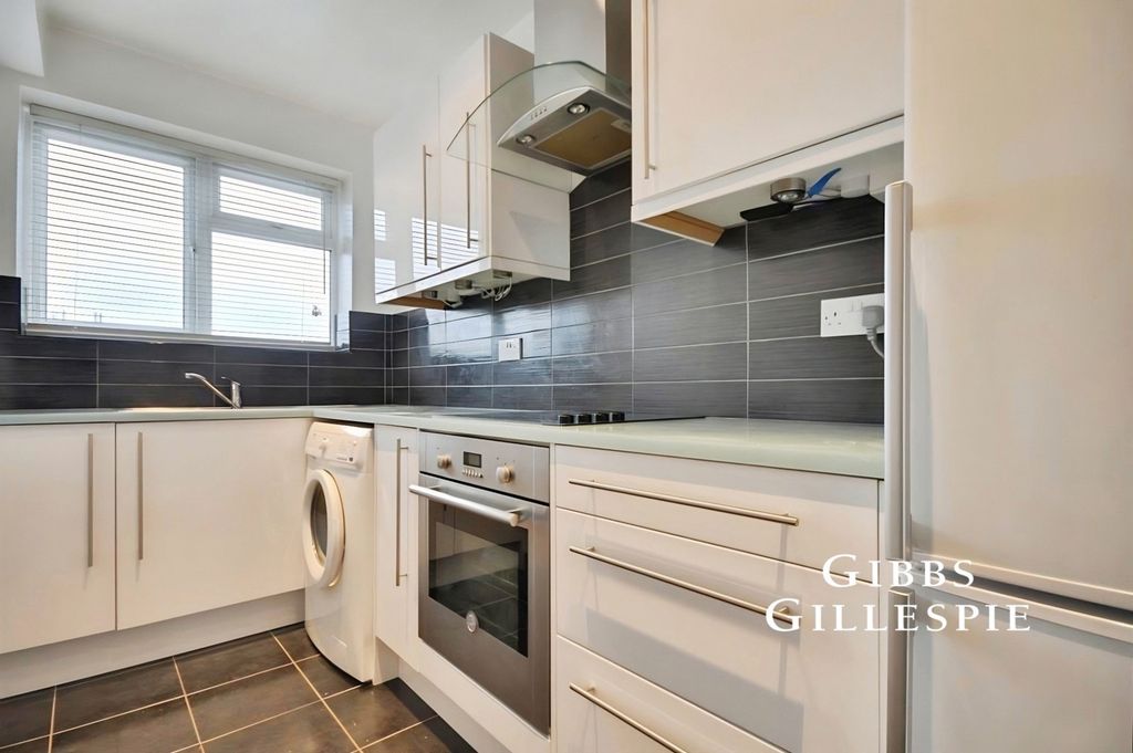 Property photo 2 of 9 Pbox-Img.Jpg