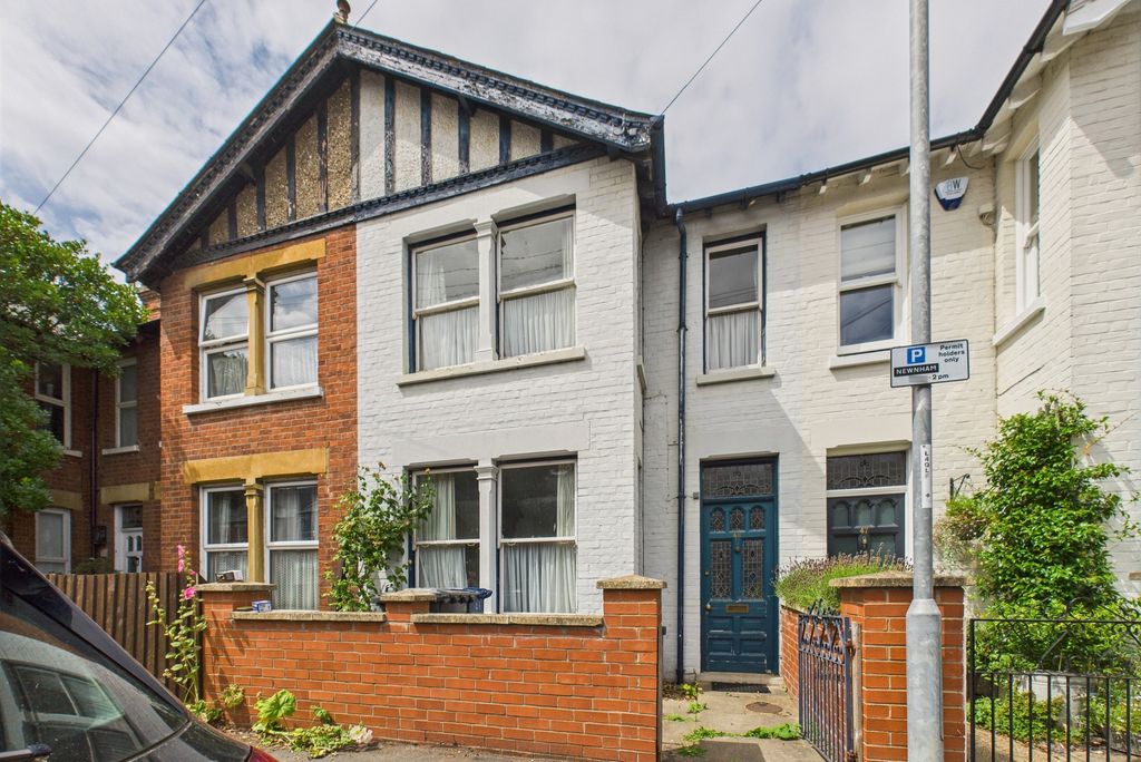 Property photo 1 of 27 Cam02545G0-Pr0452-Still029