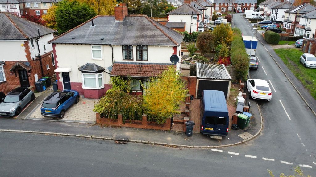 Property photo 1 of 3