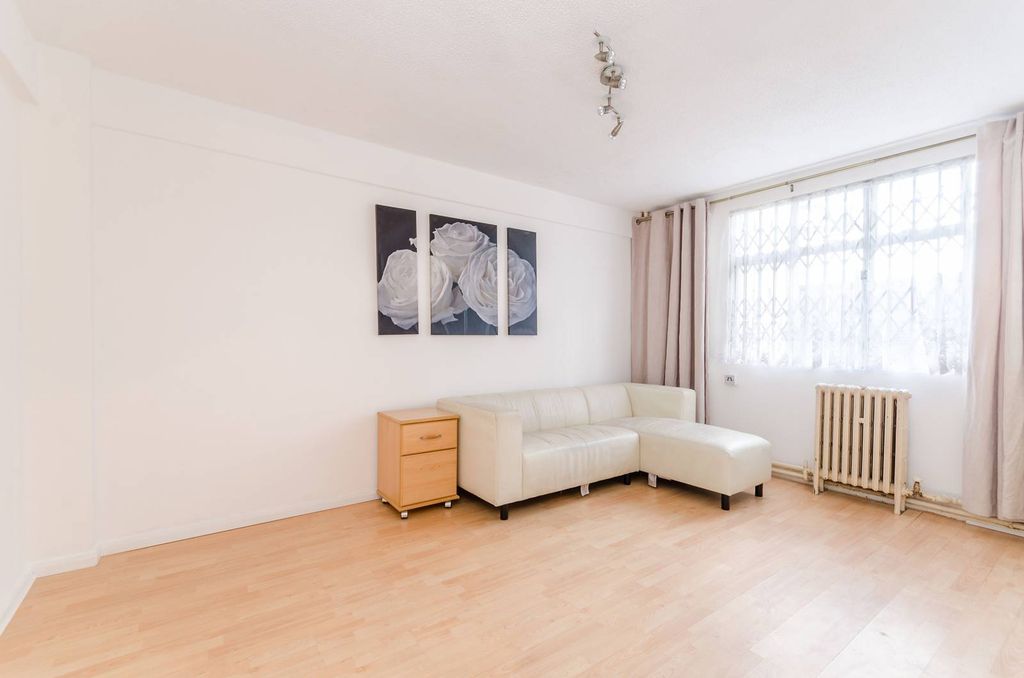 Property photo 2 of 5