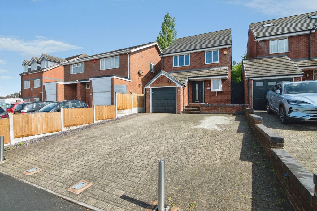 Property photo 2 of 26