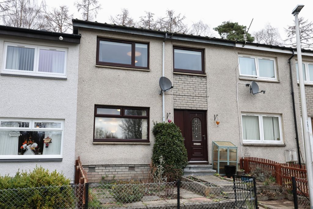 Property photo 1 of 12