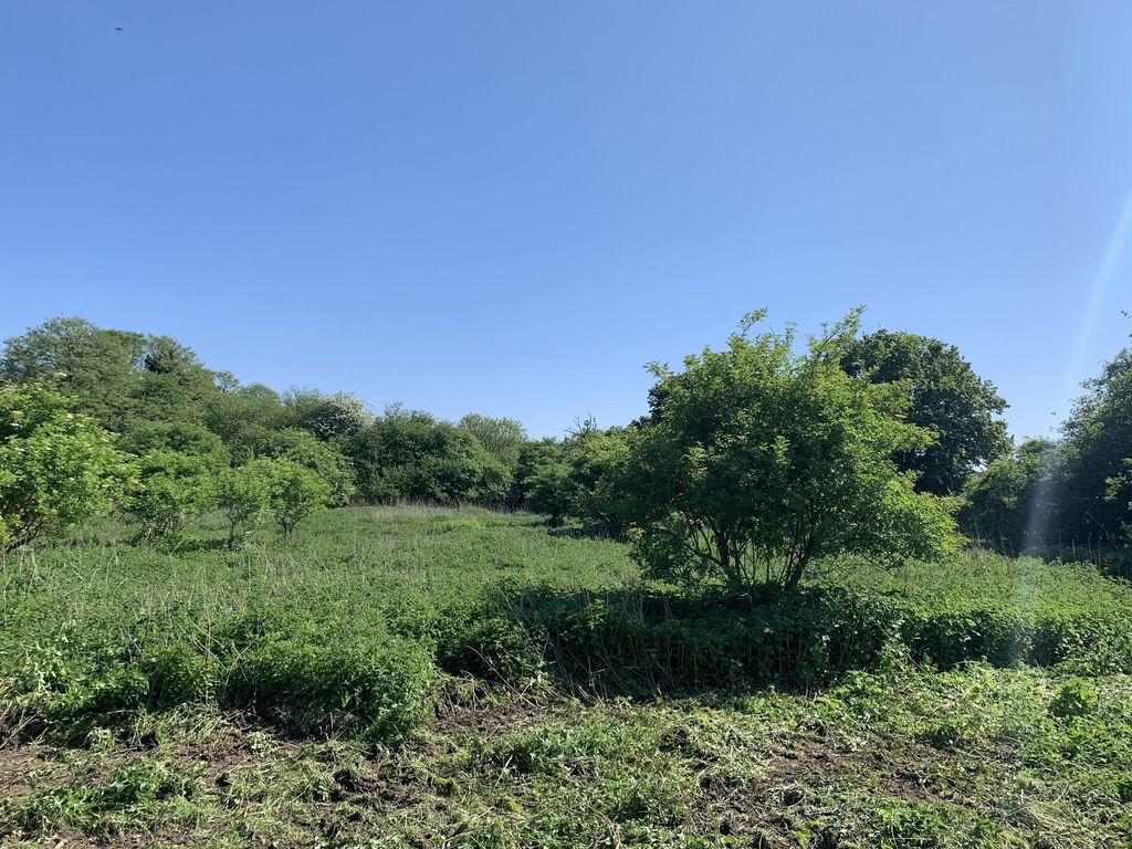 Property photo 1 of 4
