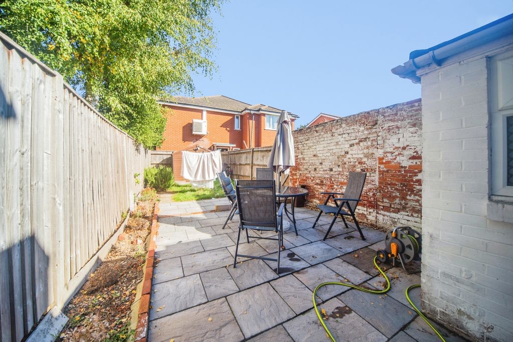 Property photo 2 of 16 Pbox-Img.Jpg