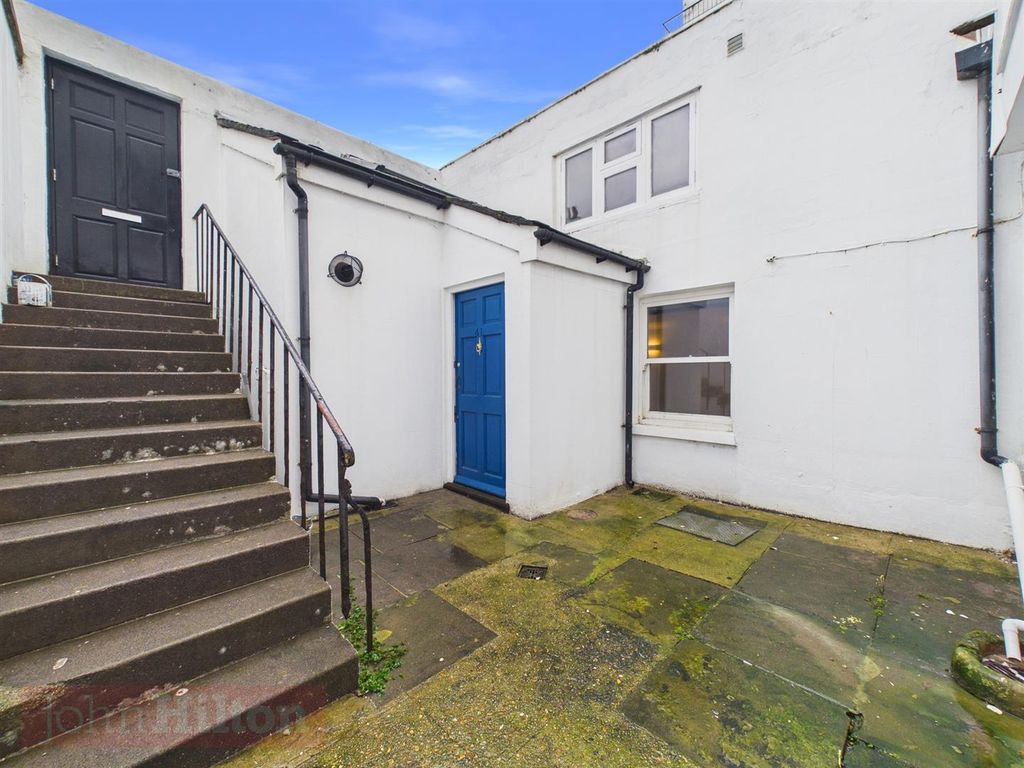 Property photo 2 of 9 Cam02534G0-Pr0638-Still002.Jpg