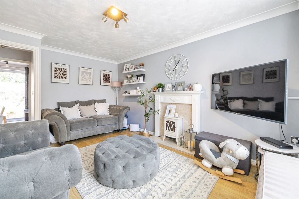 Property photo 3 of 17