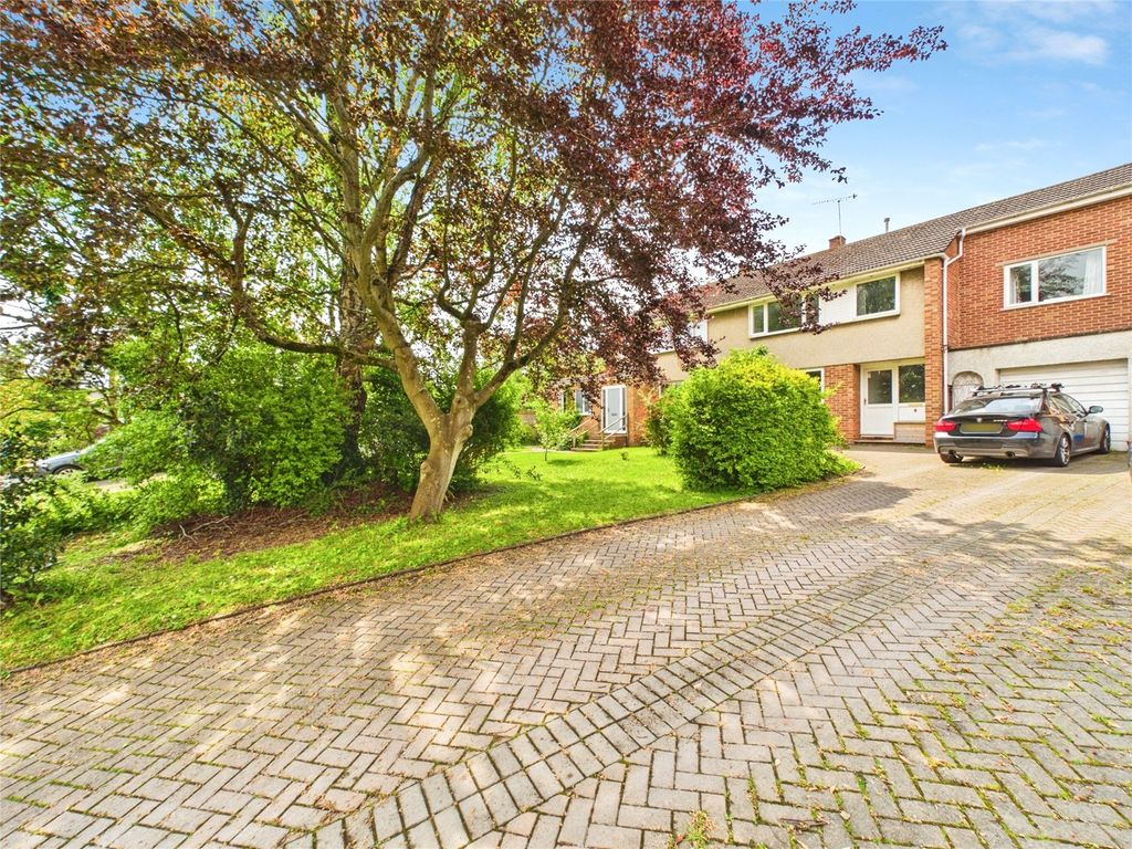 Property photo 2 of 27 Picture No. 29