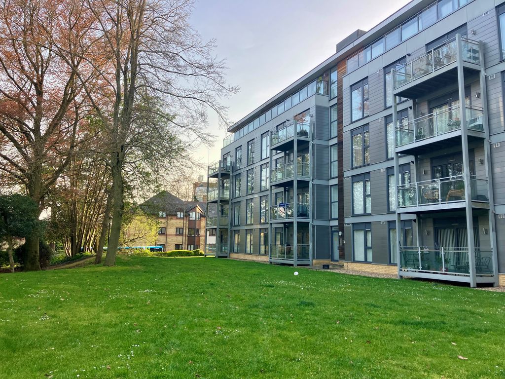 Property photo 1 of 11