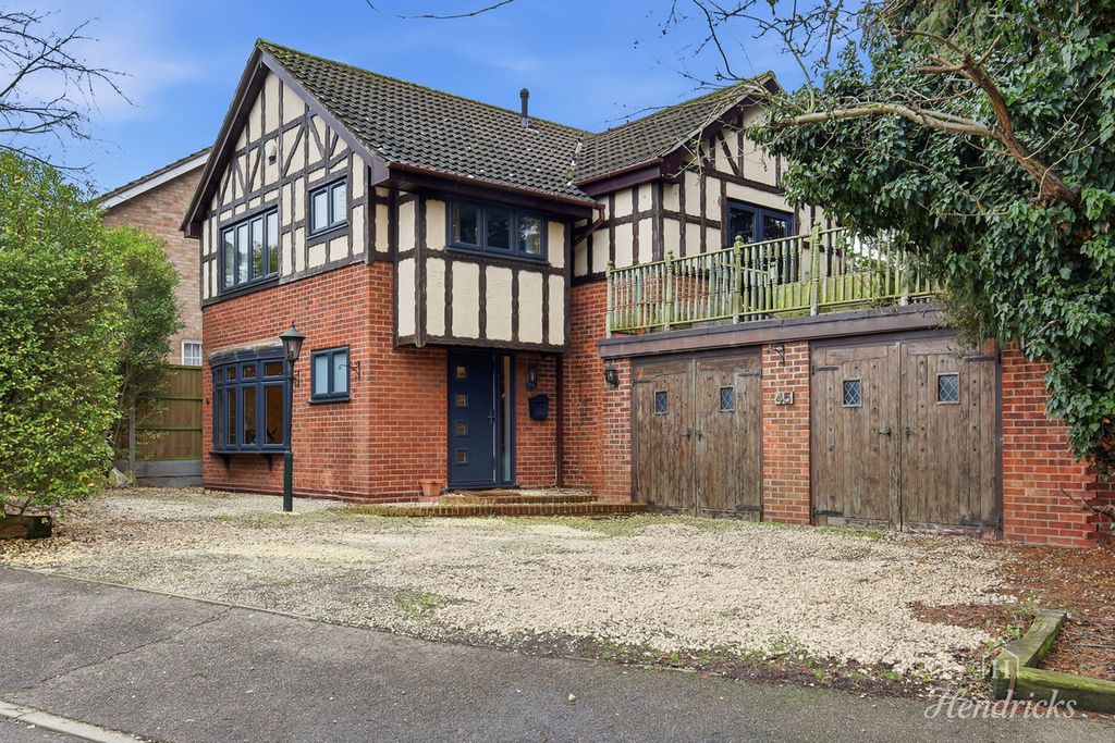 Property photo 1 of 28