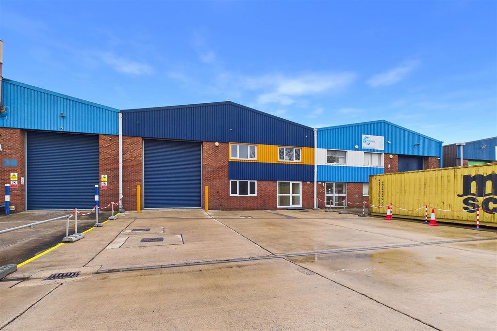 Property photo 1 of 8