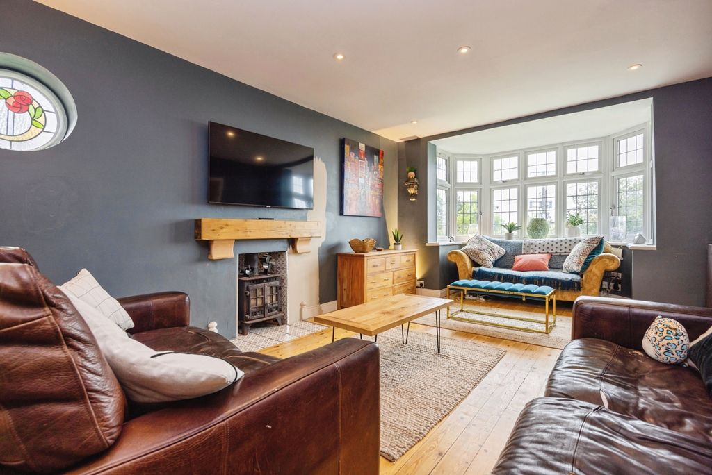 Property photo 1 of 17 Photo