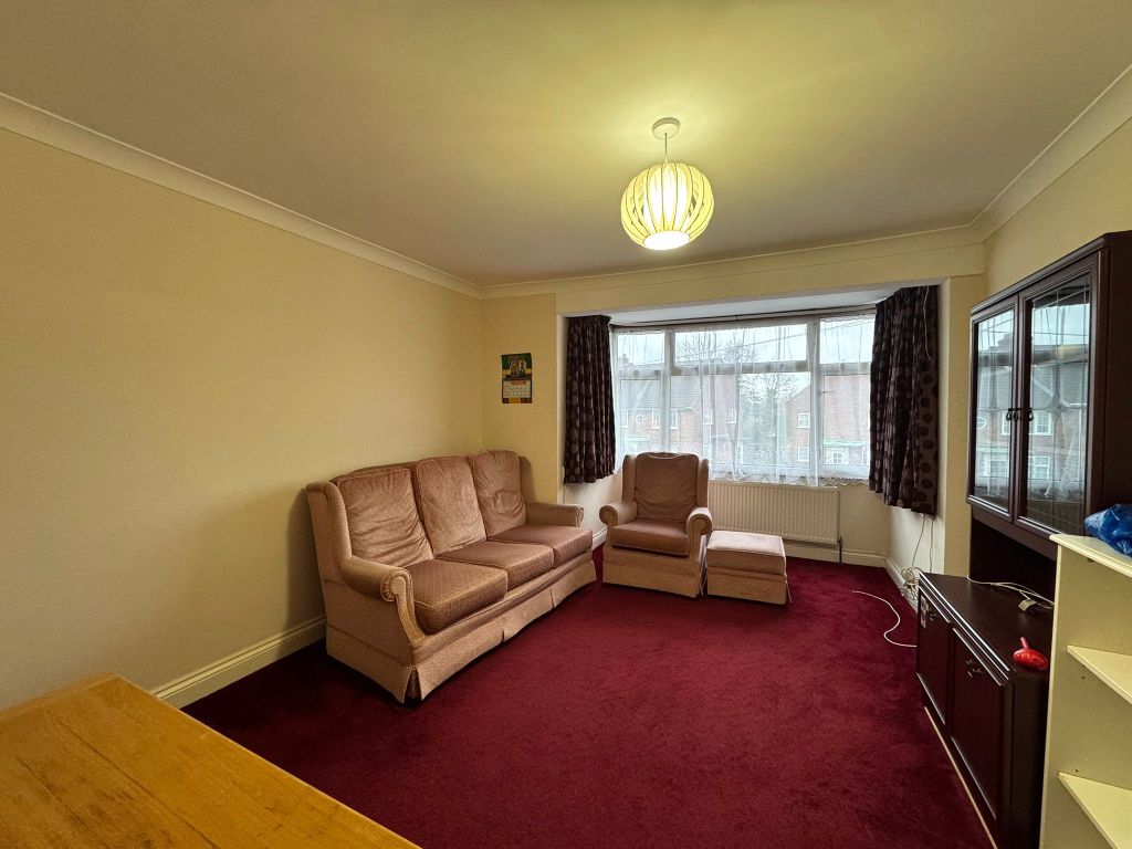 Property photo 1 of 6 Elms Lane  (7)