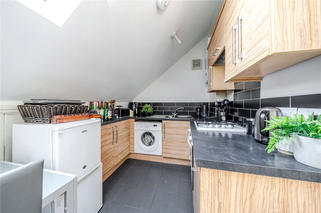 Property photo 3 of 9 Picture No. 06