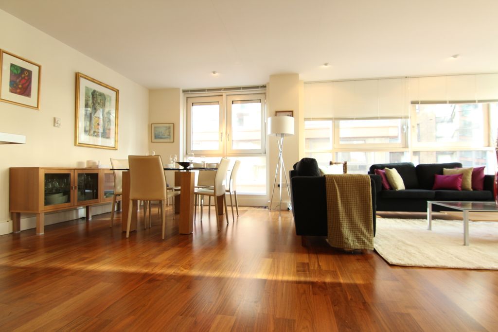 Property photo 1 of 9 Reception