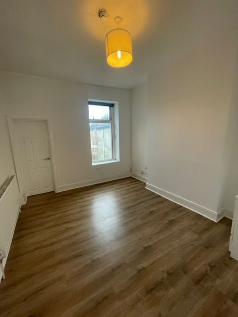 Property photo 3 of 5 Bedroom 1