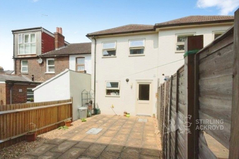Property photo 1 of 7 External