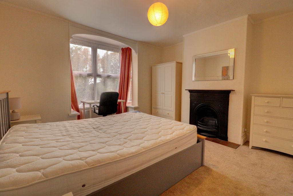 Property photo 2 of 7 Room One - Balmoral.