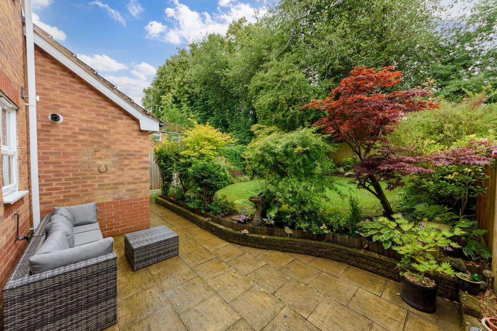 Property photo 2 of 17