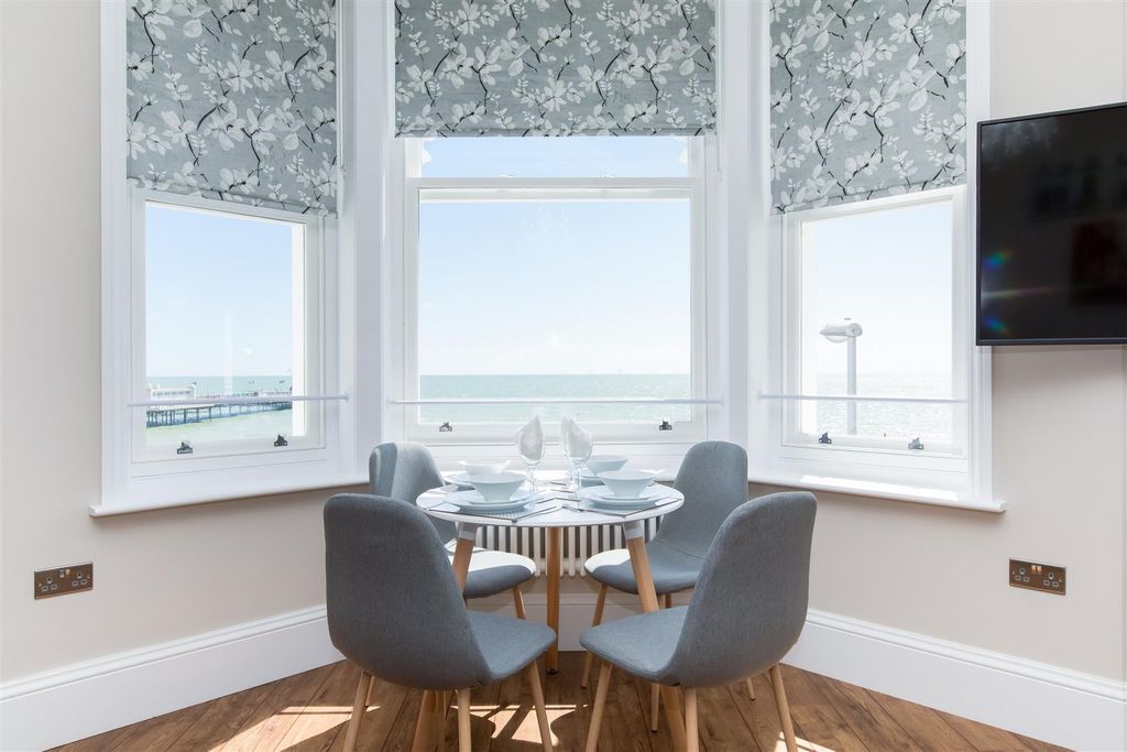 Property photo 3 of 12 Marine Parade 42-14.Jpg