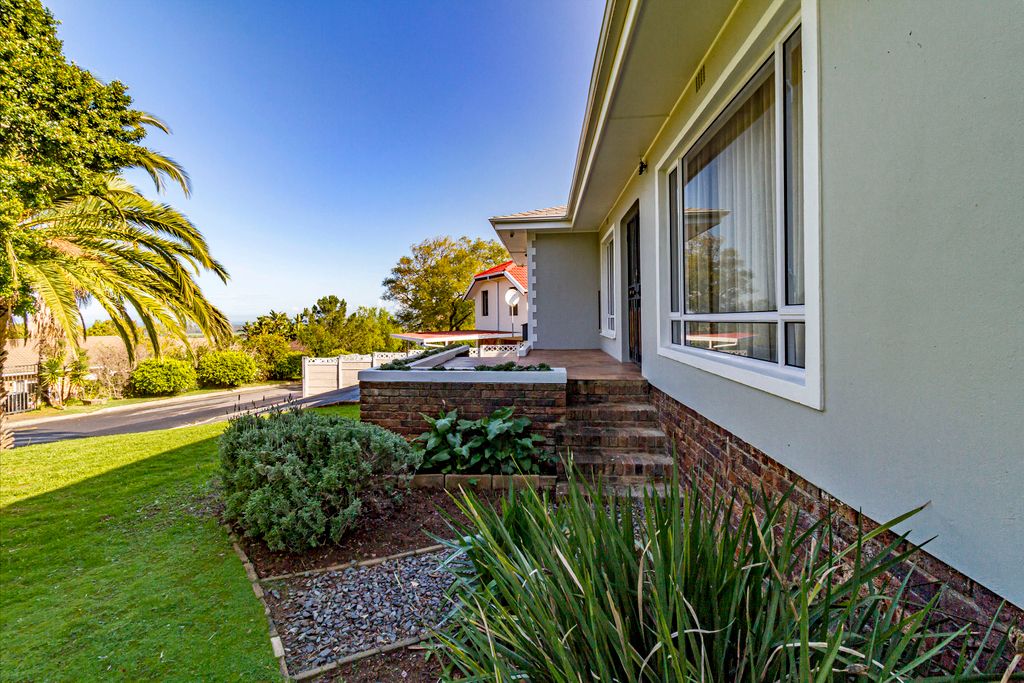 Property photo 2 of 45