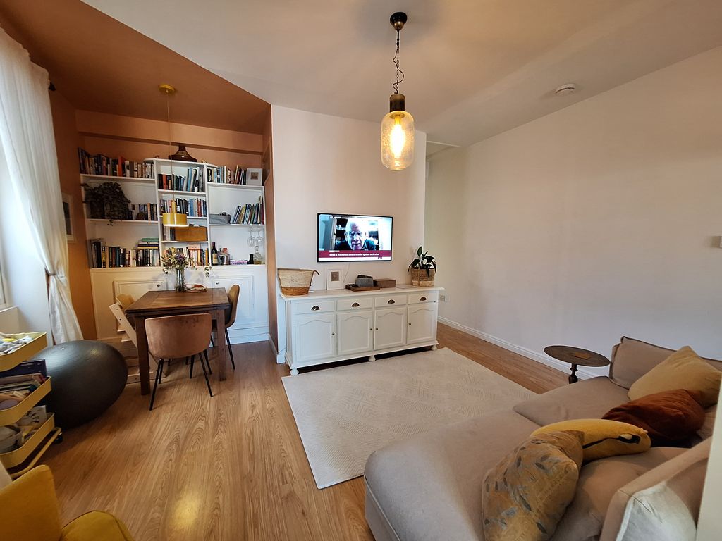 Property photo 2 of 22