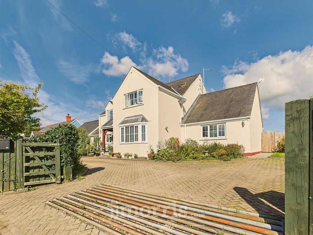 Property photo 1 of 45