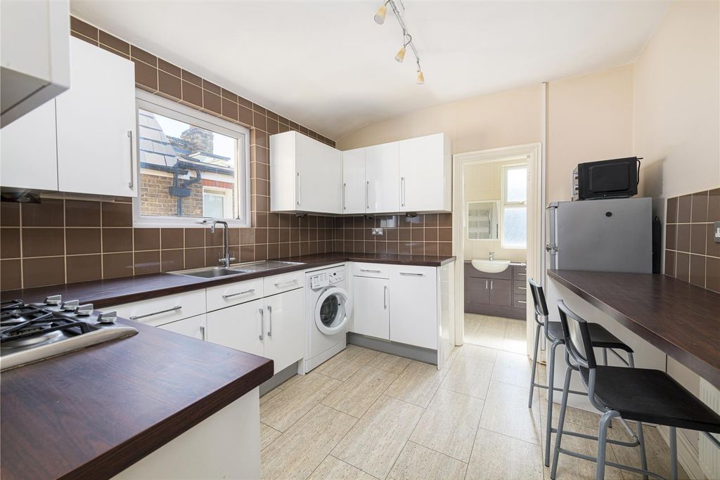 Property photo 3 of 8 34A Trewint St Kit 1.Jpg