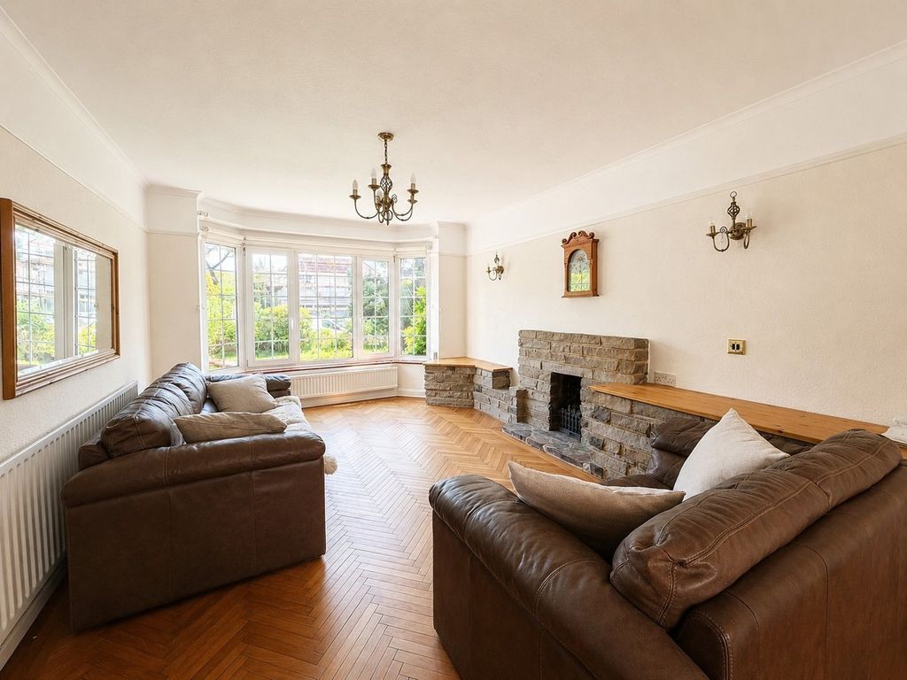 Property photo 2 of 18