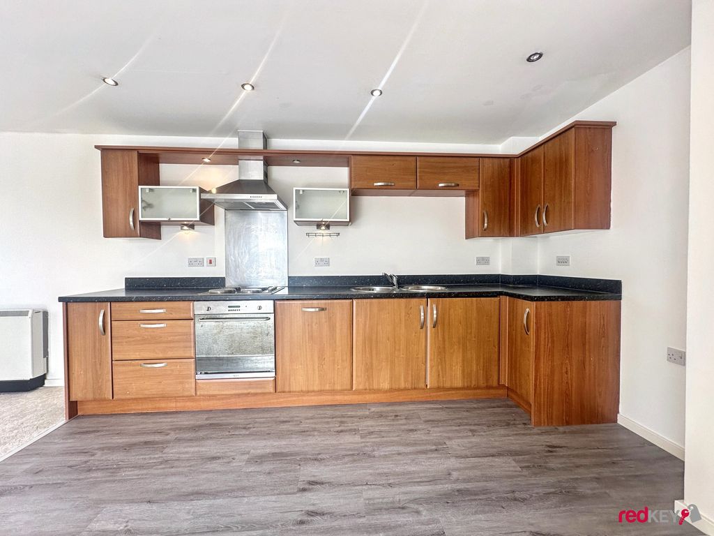Property photo 3 of 7 Kitchen