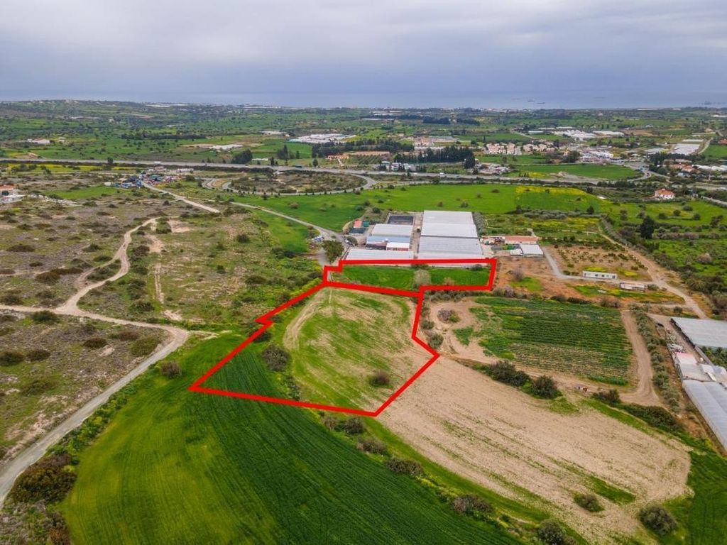 Property photo 1 of 1